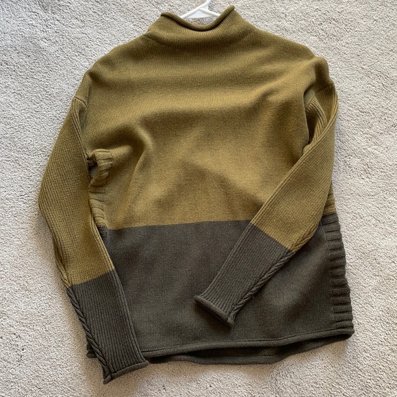 Tahari Sweaters - Turtle neck sweater